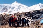 Expediční tím Manaslu 2001 v A.B.C. s trekařmi